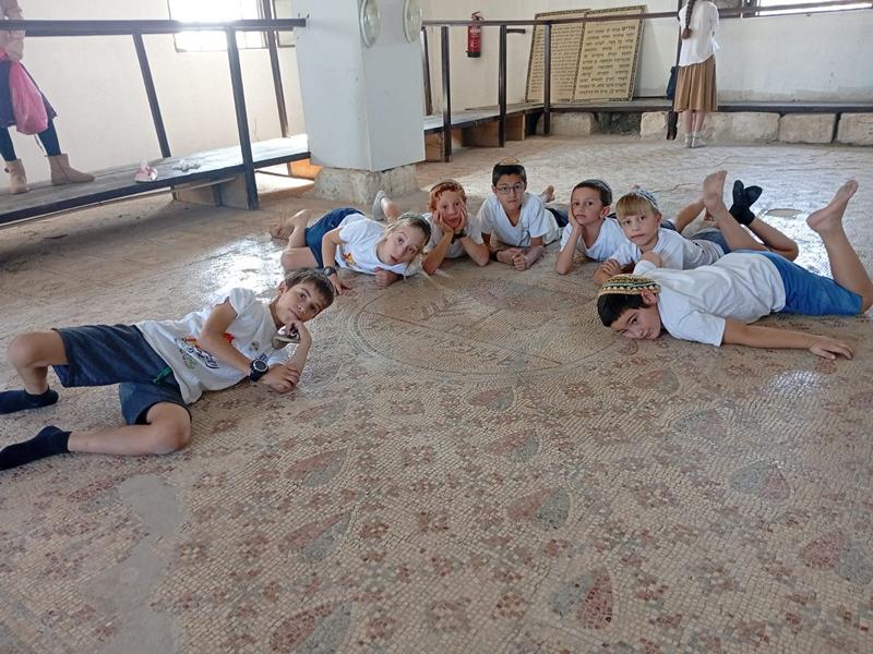 תפילת ראש חודש רב-משתתפים בשלום על ישראל ביריחו